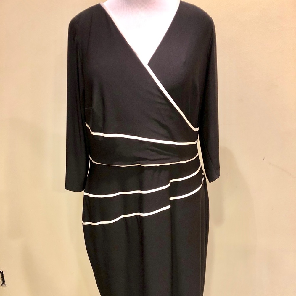 NEW - Gorgeous Ralph Lauren Dress